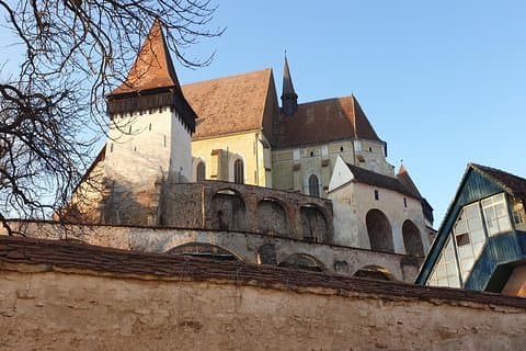 Befästa kyrkor, landsbygd och Sibiu:1- 4 personer