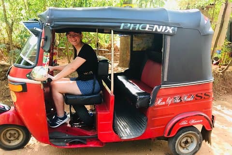 Kandy Tuk Tuk City Tour – Temple of the Tooth, Lake & Viewpoints