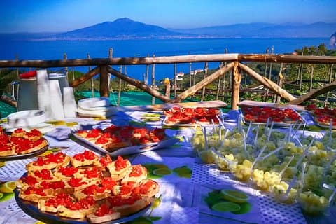 Descubra Sorrento con degustación de comida y tour a pie