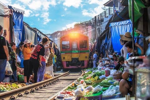 Marché flottant de Damnoen et visite facultative de la cascade d'eau d'Erawan