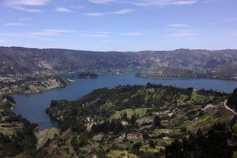 Viagem de um dia ao lago Wenchi Crater