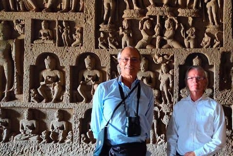 Visita guidata delle grotte buddiste di Kanheri e della Pagoda dorata di VIpassana