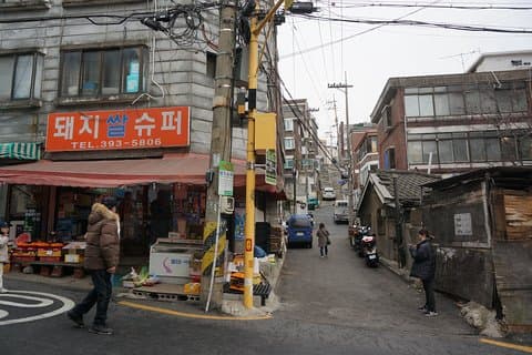 [Premium Private tour] PARASITE Film Location & 3 Peak in Original Seoul
