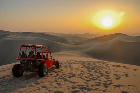 Buggy & Sandboarding in Paracas