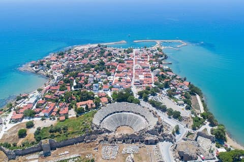 Tour di un'intera giornata di cascate di Kursunlu, Aspendos e antiche rovine di Side da Alanya