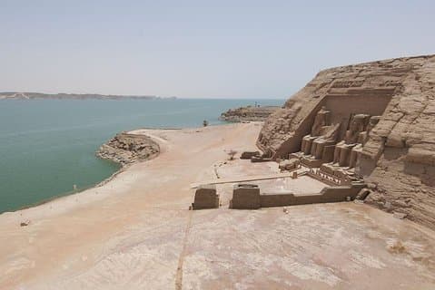 Viaje a Abu Simbel y Asuán 2 días desde Luxor