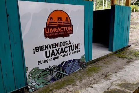 フローレスからのUaxactúnのプライベートツアー