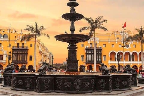 Top Attractions in Lima: Historic Center, Love Park & Catacombs