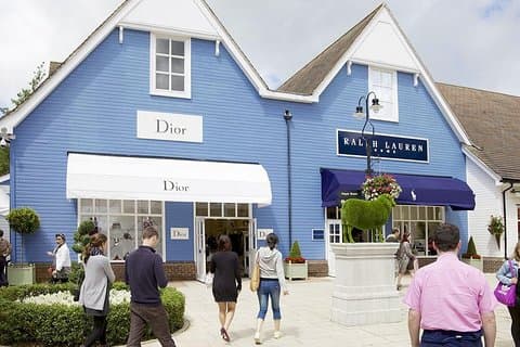 Tour privato del Bicester Village Shopping Outlet da Londra