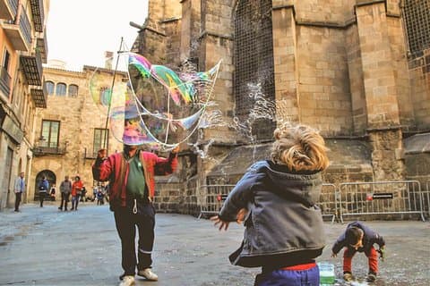 Privétour voor het hele gezin: Churros, warme chocolademelk en spelletjes in Barcelona