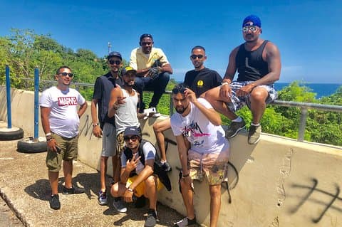 Verken Montego Bay Jamaica naar Martha Brae Rafting & Blue Hole Tour