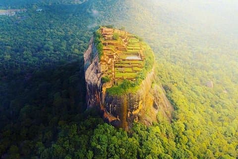 Excursion privée d'une journée à Sigiriya Rock & Dambulla Cave
