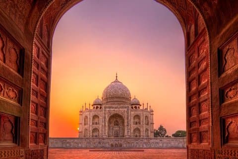 Skip The Line : Taj Mahal & Abhaneri Step Well Tour From Jaipur