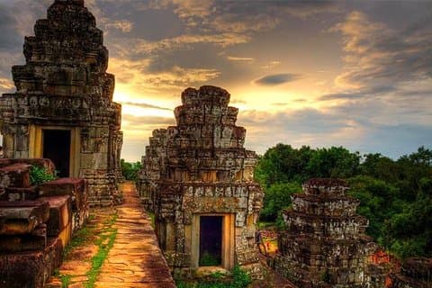 3 giorni: tour guidato di tutti i principali templi e cascata della montagna di Kulen