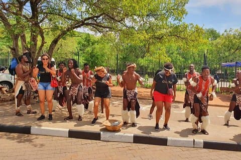 Lubu Africa Travel (Esperienze e avventure alle Cascate Vittoria)