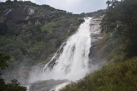Farin Ruwa Wasserfall - Jagd auf den Wasserfall (Atemberaubendes Abenteuer)