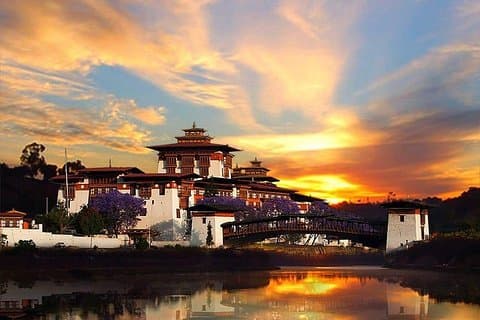 Nepal und Bhutan Touren