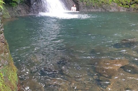 *Cruise Stopover* - CASCADE WITH CRAYFISH- Sainte-Anne Beach