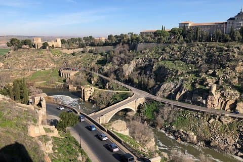 Toledo Private Full Day Guided Tour med Dlx Van fra Madrid