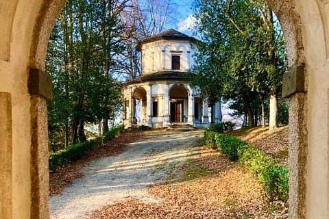 Un tour privato intorno al Lago d'Orta e ai suoi monti dal Lago Maggiore