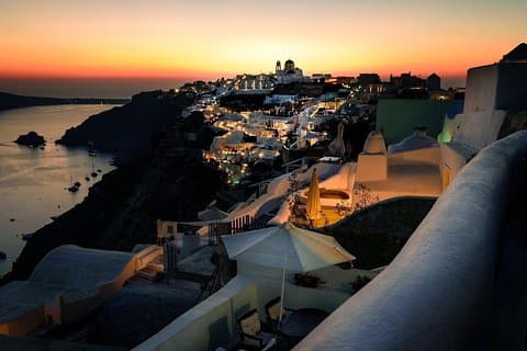 夜のサントリーニ島のプライベート観光