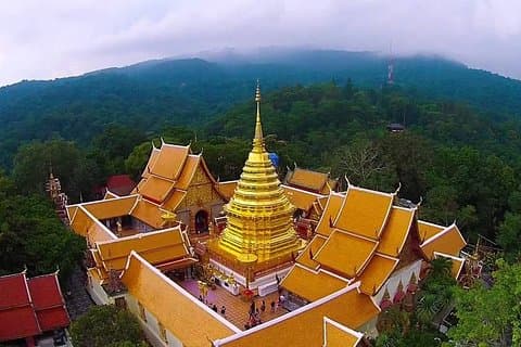 Explorez Chiang Mai par RED TRUCK : City Icons & Doi Suthep Temple