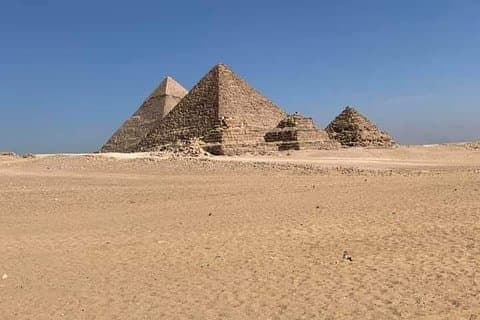 Giza Pyramids and the Sphinx tour.