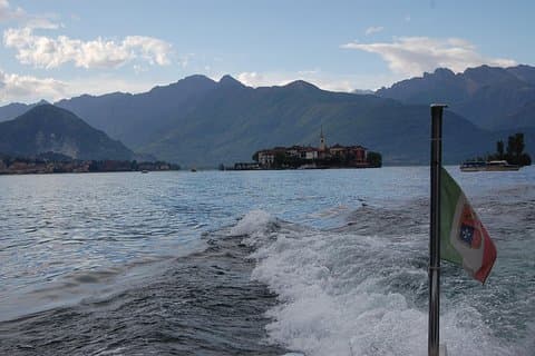 Discovering Lake Maggiore: the best panoramic private cruise