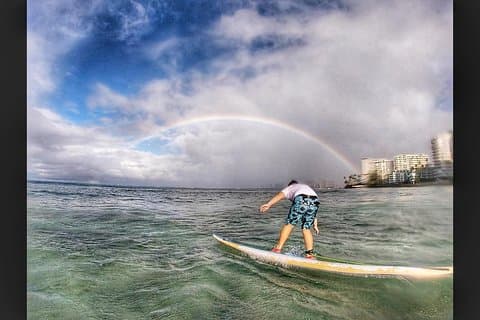 Cours de surf à Hawaii Paddle Assisted