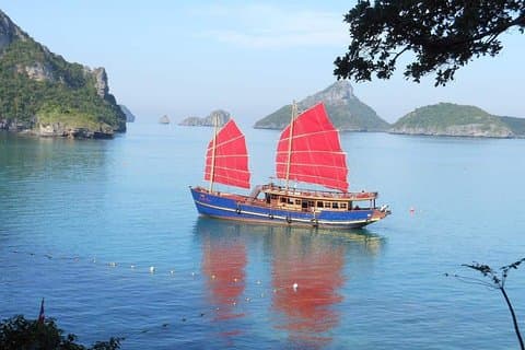 La crociera in yacht di lusso del barone rosso da Koh Samui con trasferimento di ritorno