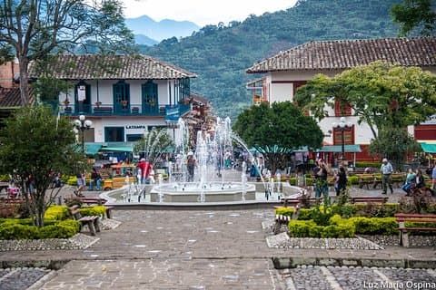 Découvrez Jardín : Café, Nature & Tradition colombienne authentique
