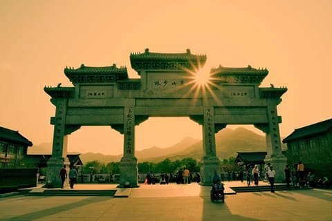 2-dagers privat omvisning i Shaolin-tempelet og Luoyang City