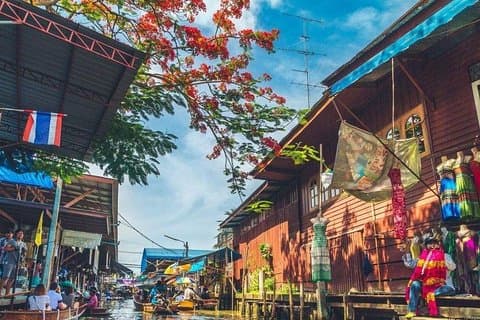 Bangkok Tagesausflug-Damnoen Floating&Railway Market,Opt.Grand Palace