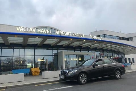 Trasferimento privato VIP dall'aeroporto di Praga all'hotel a Praga