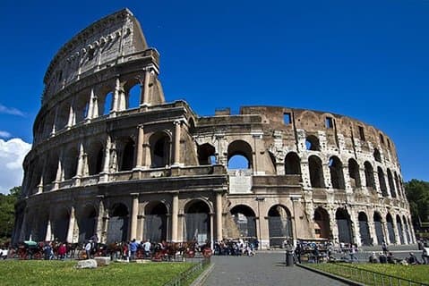 Aéroport de Rome FCO au port de Civitavecchia avec visite privée de la ville