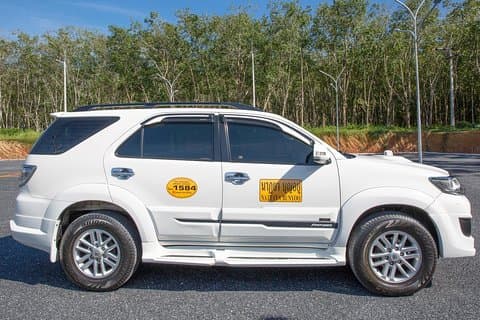 PHUKET City Tour 10 Hours: Car With Driver