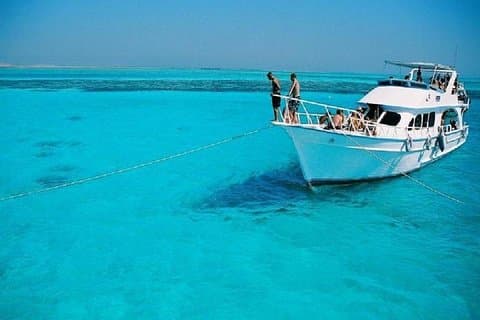 Voyage pas cher - Hurghada: excursion de plongée avec tuba sur l'île de Giftun avec déjeuner