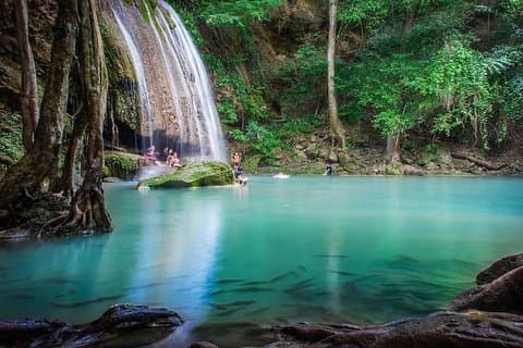 Extérieur préservé - Marché flottant de Thaka et chutes d'Erawan