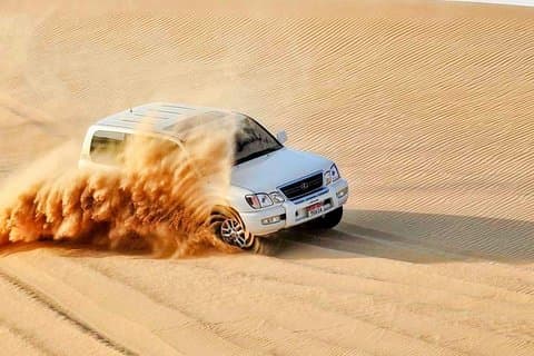 Nyt Abu Dhabi City Tour og Desert Safari
