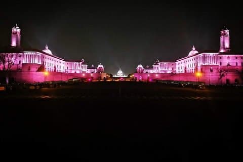 Visite nocturne de Delhi en moto à grande vitesse avec ramassage