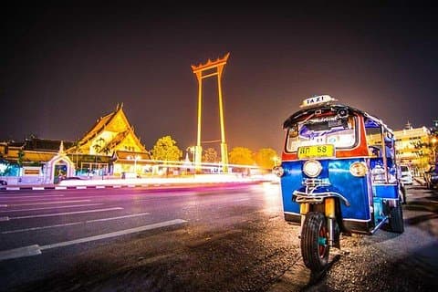 Aften bytur i Bangkok ved Tuk-Tuk