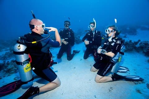 Prøv Scuba Dive (dåb af havet)