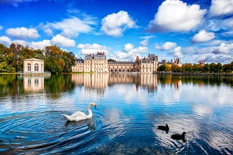 Tour privato di un giorno a Fontainebleau e Vaux Le Vicomte da Parigi