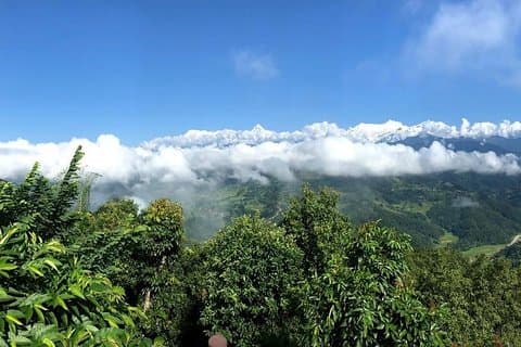 Excursion d'une journée à manger et à nager de Pokhara au complexe Rupakot