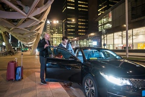 Bucharest Otopeni Lufthavn Privat Afrejse Transfer (Hotel til Lufthavn)