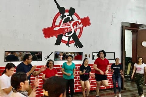 Classi di salsa private (stile cubano, On1, On2, Bachata, Merengue)