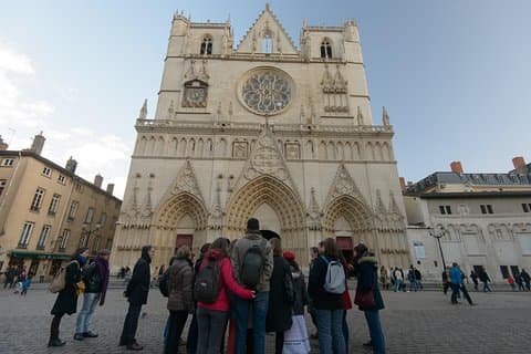 Berättande turné i Gamla Lyon