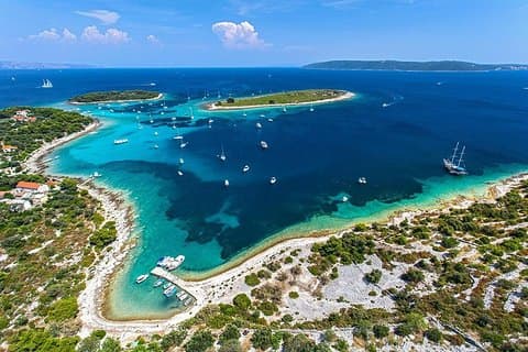 Half-Day Private Boat Tour from Split to Blue Lagoon