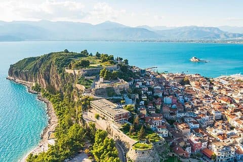 Mercedes Private Tour Nafplio, Canal de Corinto, Nemea Cata de vinos
