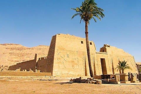 Luxor full day tour to visit valley of the workers , queens and Habu temple